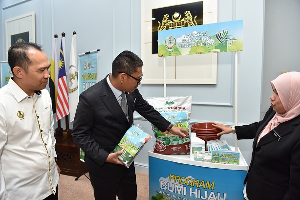 Kerajaan Negeri Perak Sedia Kit Pakej Bumi Hijau, Galak Komuniti Bercucuk Tanam