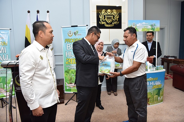 Kerajaan Negeri Perak Sedia Kit Pakej Bumi Hijau, Galak Komuniti Bercucuk Tanam