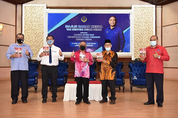 Perak Menteri Besar Launches Book ÃƒÆ’Ã‚Â¢ÃƒÂ¢Ã¢â‚¬Å¡Ã‚Â¬Ãƒâ€¦Ã¢â‚¬Å“Principal And PrincipalshipÃƒÆ’Ã‚Â¢ÃƒÂ¢Ã¢â‚¬Å¡Ã‚Â¬Ãƒâ€šÃ‚Â: 12 April 2021