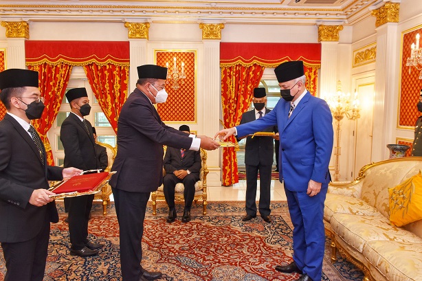 DYMM Paduka Seri Sultan Perak Berkenan Terima Zakat RM7.8 Juta Bagi Pihak MAIPK. : 6 Disember 2021