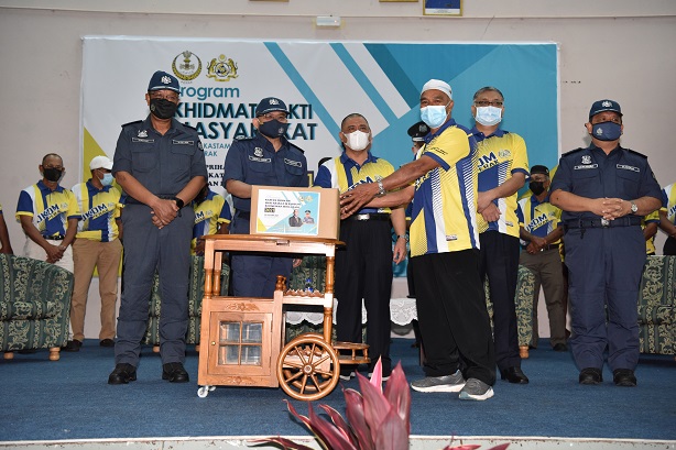 Royal Malaysian Customs Organises Community Service In Lenggong: 30 October 2021