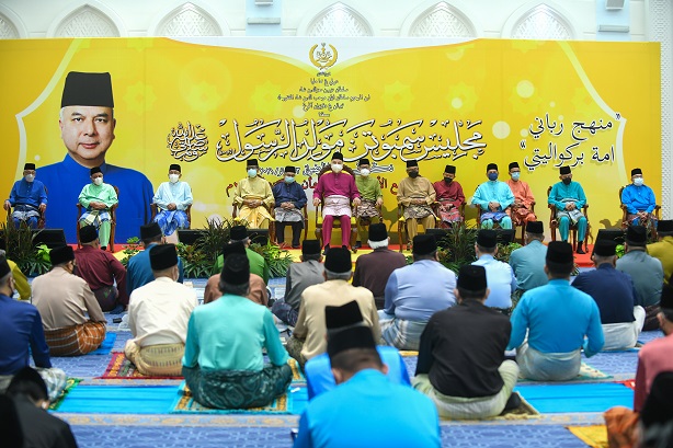 HRH Deputy Yang Di-Pertuan Agong Sultan Nazrin Muizzuddin Shah Graces Perak State Level Maulidur Rasul Celebration 1443H/2021M: 18 October 2021