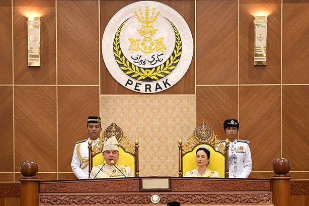 HRH Sultan Of Perak Calls On State Leaders To Carry Out Responsibilities With Sincerity And Fairness: 20 December 2022