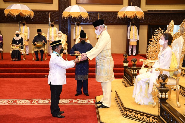 DYMM Paduka Seri Sultan Perak Berkenan Anugerahkan Darjah, Pingat Kepada 122 Penerima : 14 Julai 2022