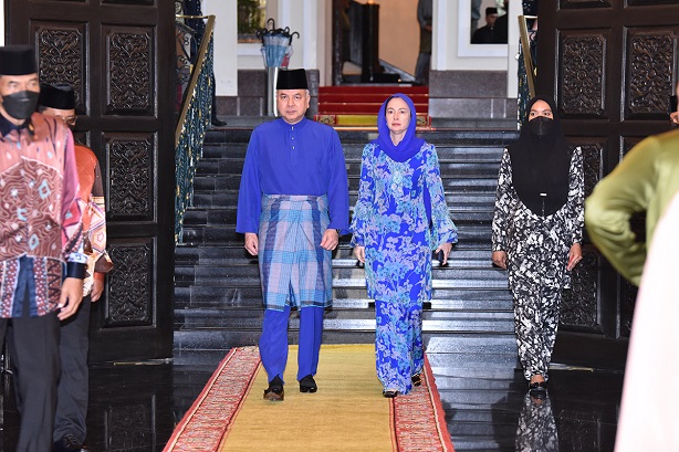 HRH Sultan Of Perak Receives More Than Rm2 Million In Business Zakat: 25 March 2023