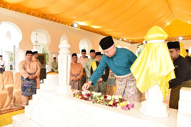 HRH Sultan Of Perak Performs Hari Raya Aidilfitri Prayers: 10 April 2024
