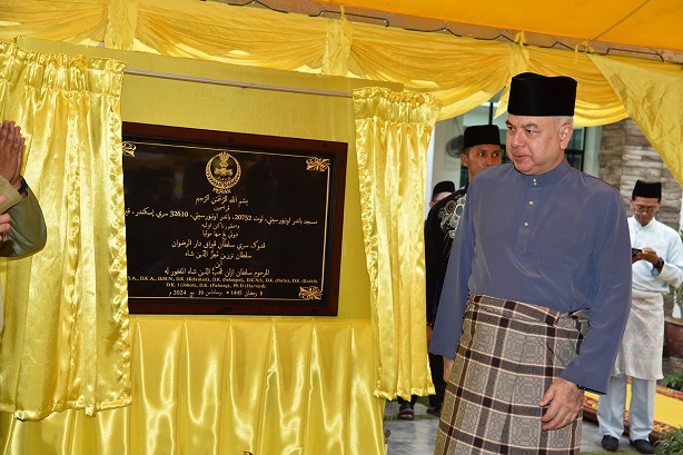 DYMM Paduka Seri Sultan Perak Darul Ridzuan Berkenan Berangkat Ke Majlis Berbuka Puasa Dan Perasmian Masjid Bandar Universiti : 19 Mac 2024