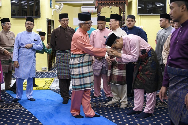 DYAM Raja Dihilir Perak Darul Ridzuan Berkenan Berangkat Ke Majlis Berbuka Puasa Daerah Kuala Kangsar : 22 Mac 2024