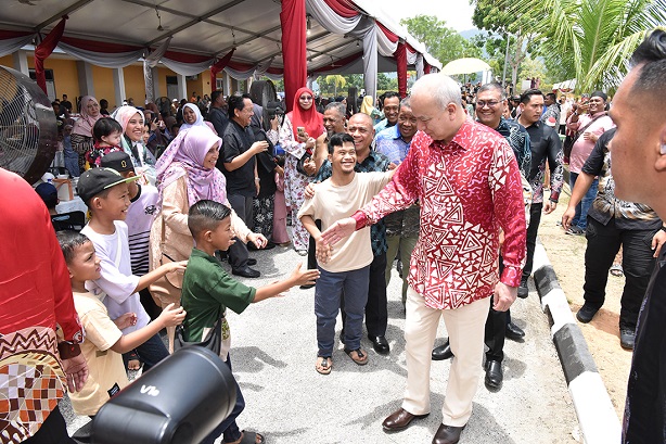 HRH Sultan Of Perak Graces Menteri Besar's Hari Raya Aidilfitri Celebration: 20 April 2024